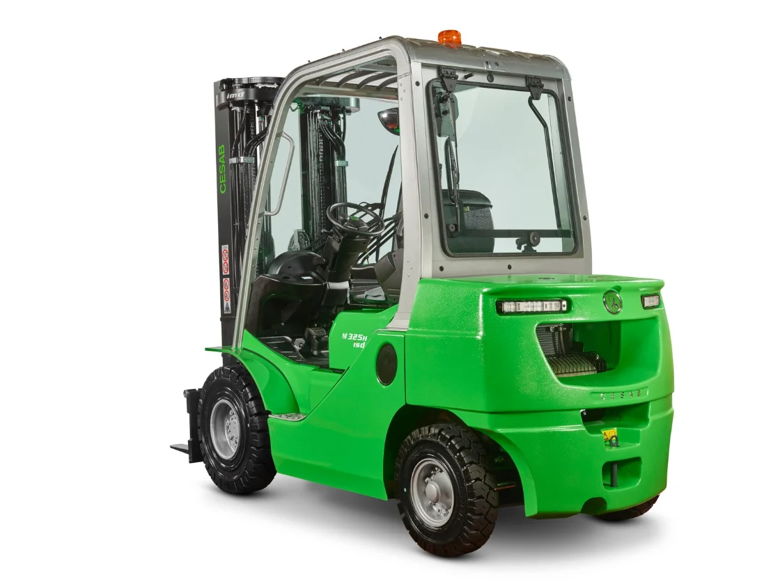 CESAB M300 engine counterbalanced forklift